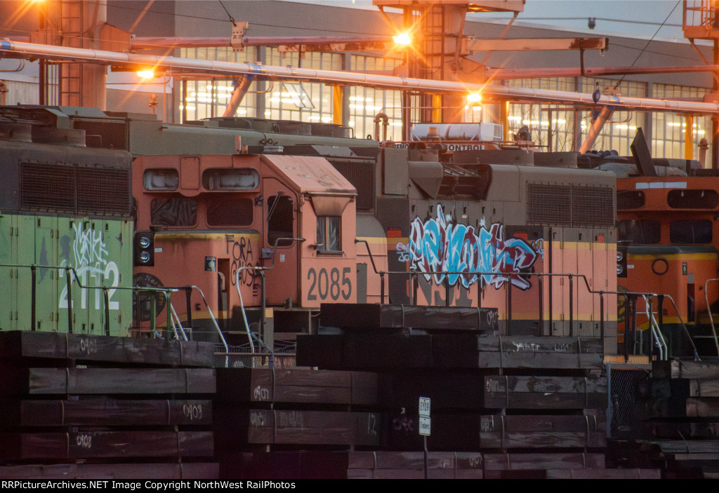 BNSF 2085